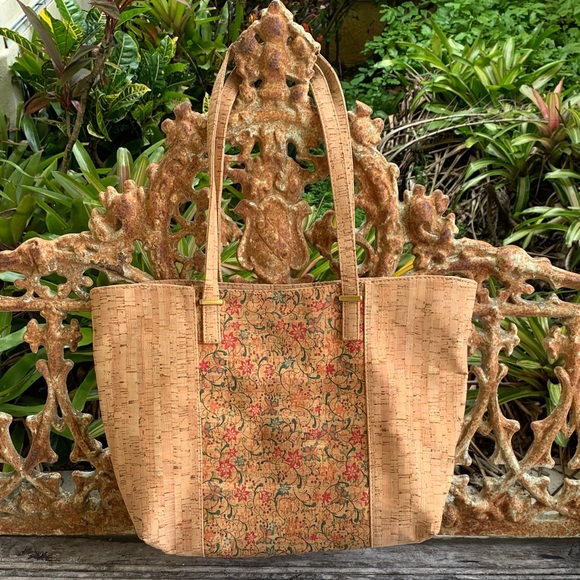 Handbags - Elegant Floral Cork Tote Bag